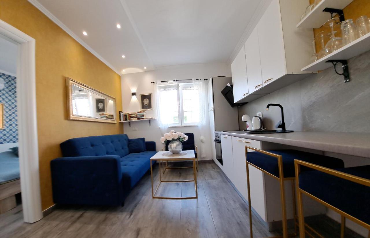 Apartments Brac Supetar Extérieur photo