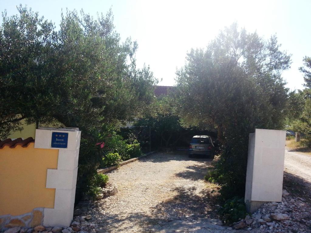 Apartments Brac Supetar Extérieur photo